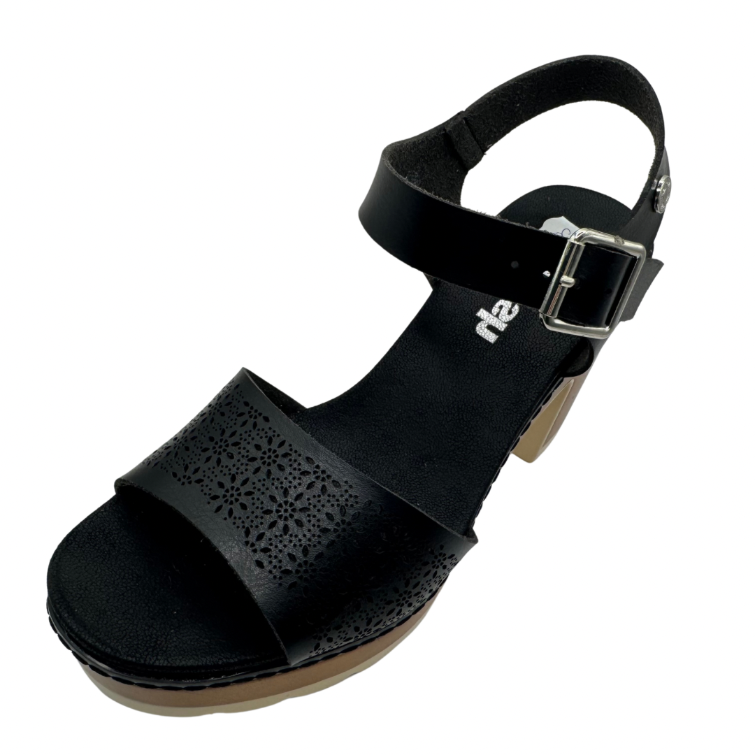 Refresh Black Heeled Sandals