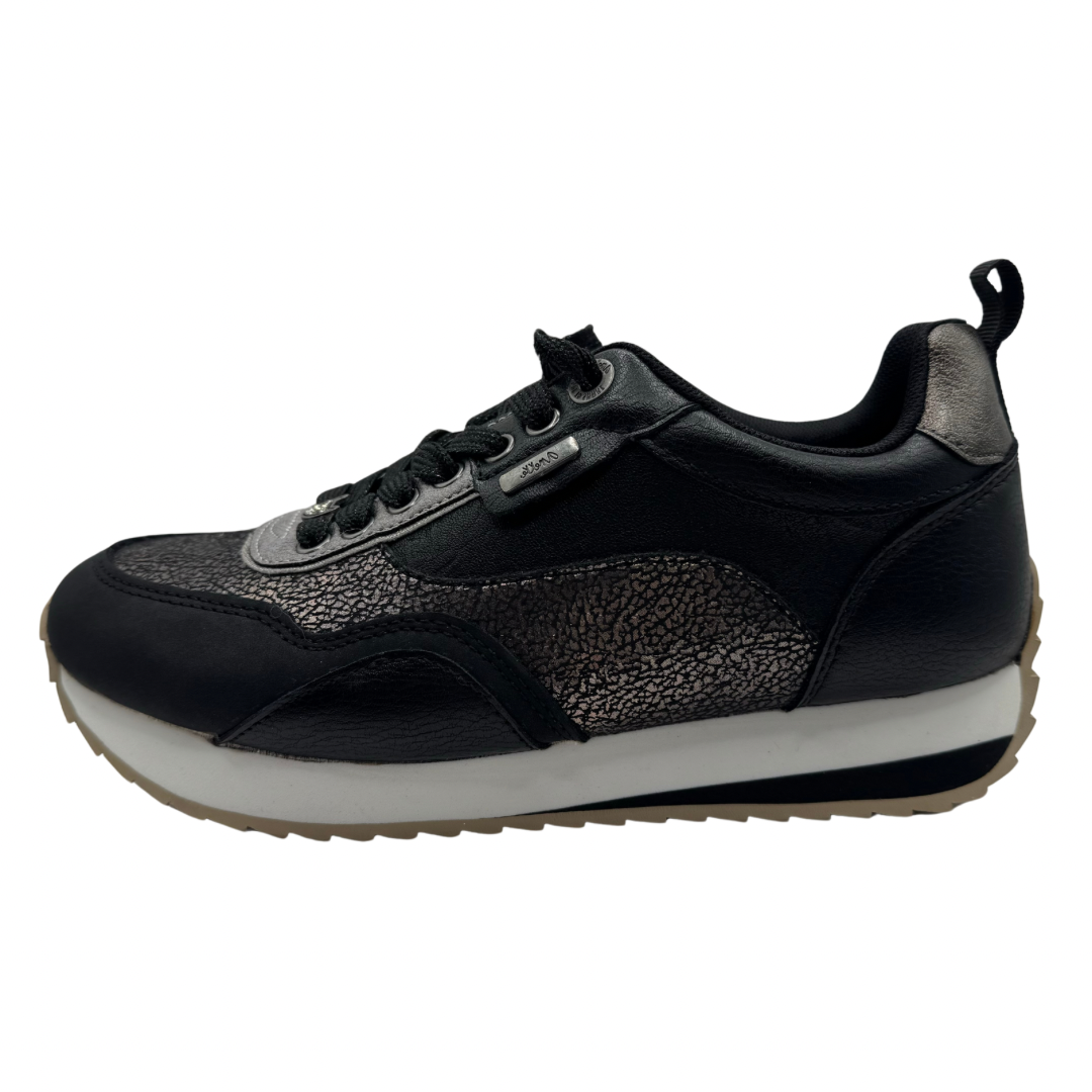 Anekke Black Trainers