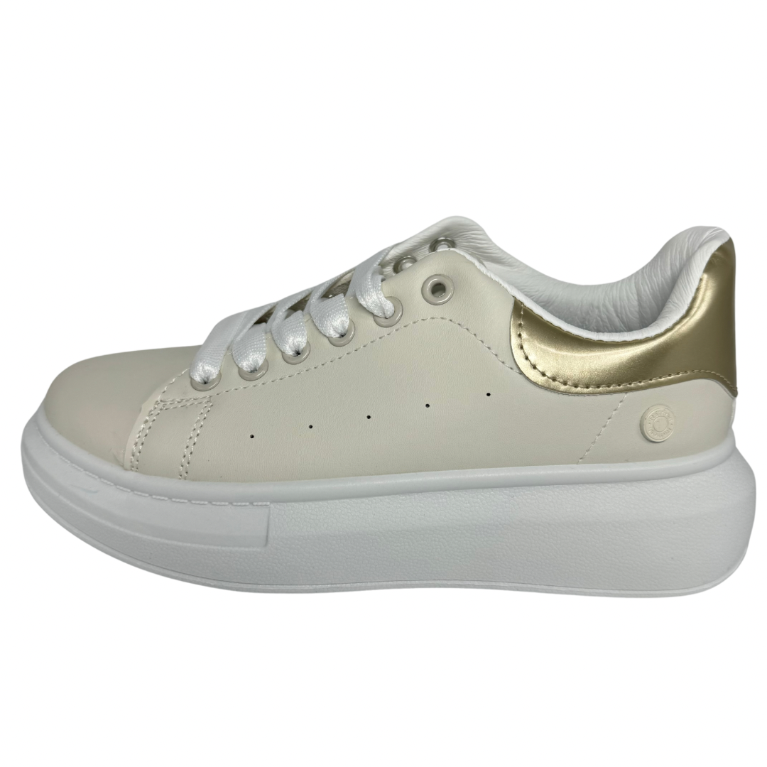 Refresh Cream Trainers with Gold Detail