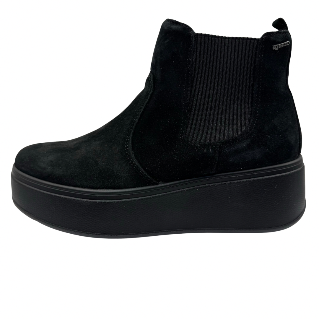 Igi &amp; Co Black Suede Boots with Platform Sole