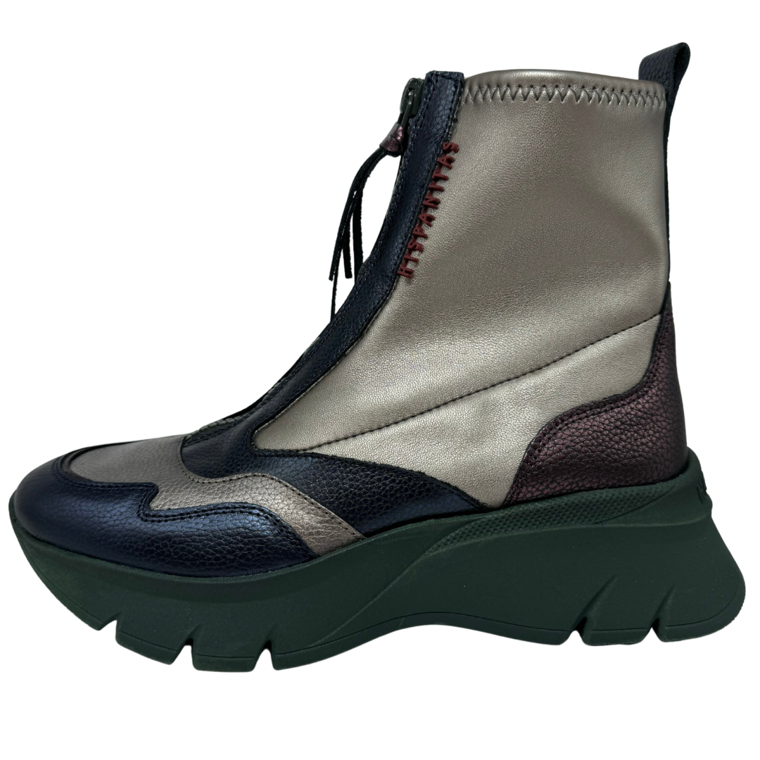 Hispanitas Navy, Silver &amp; Green Boots