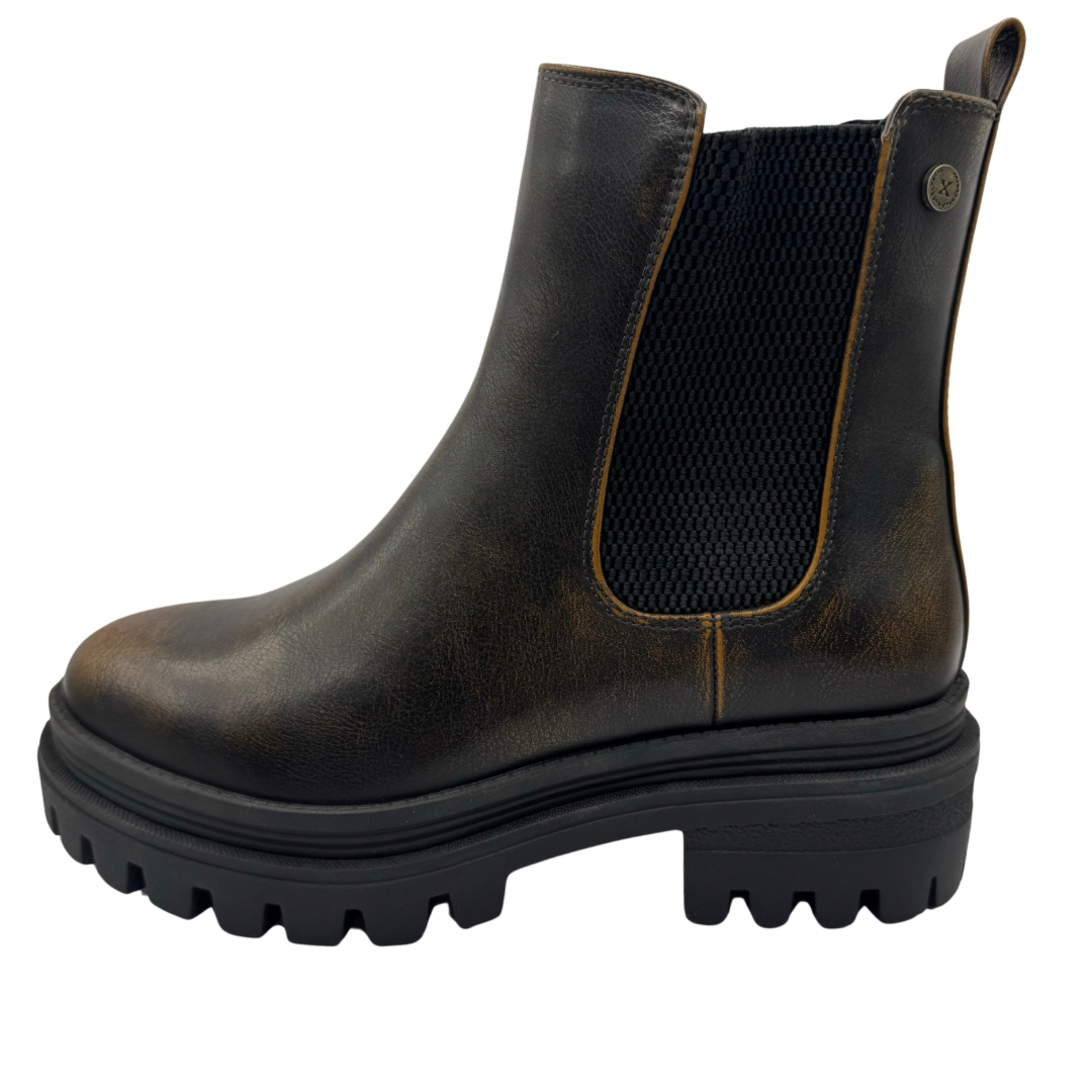 Xti Brown Chelsea Boots