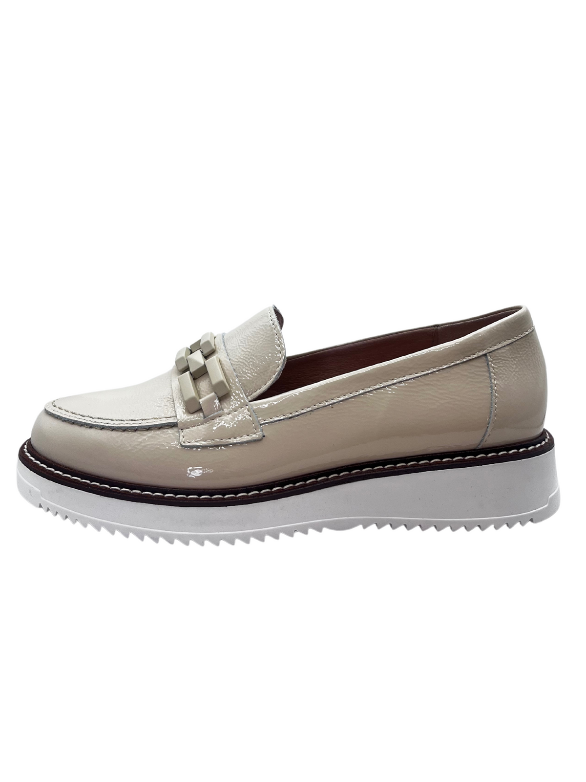 Pitillos Cream Patent Loafer With Chain