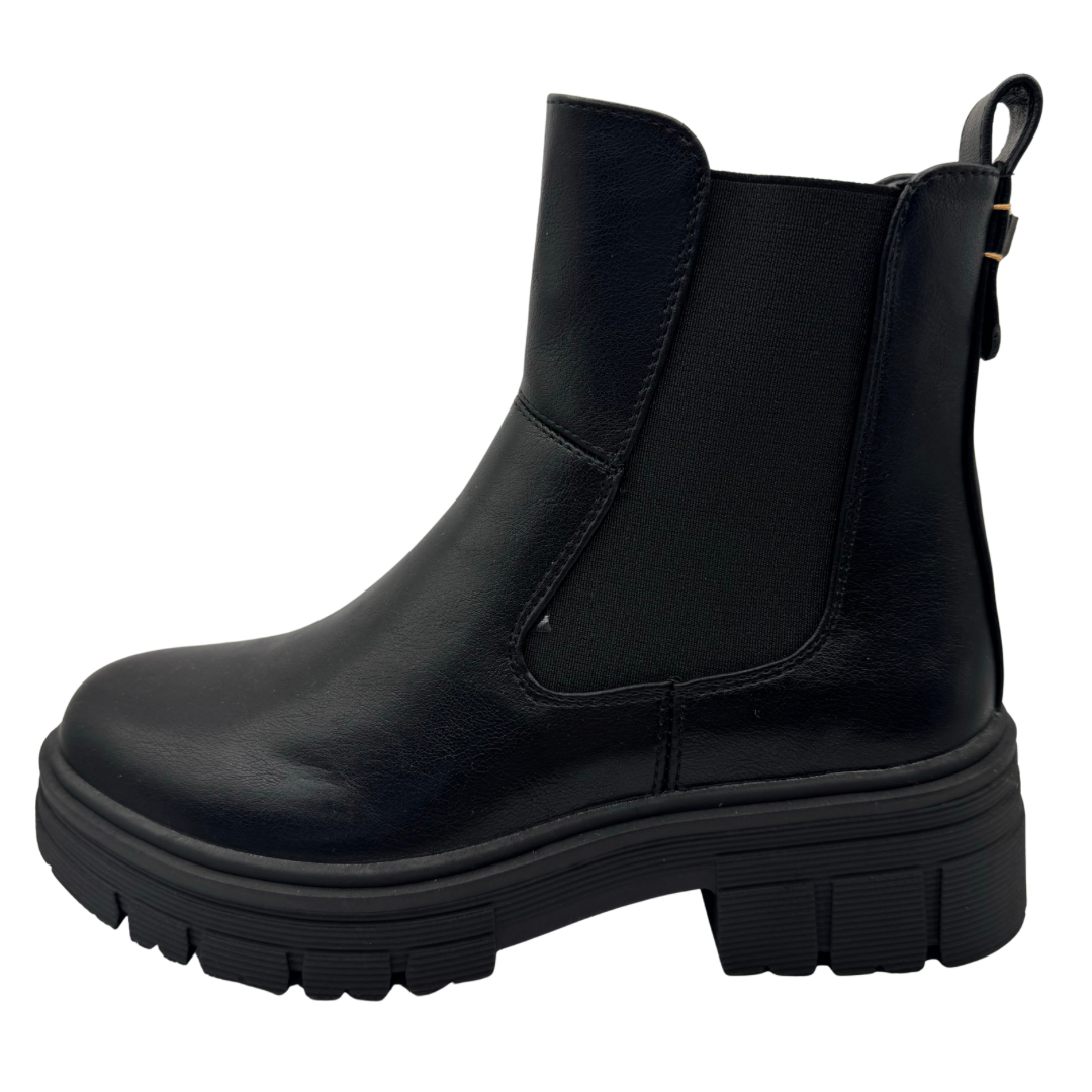 Refresh Black Chelsea Boots